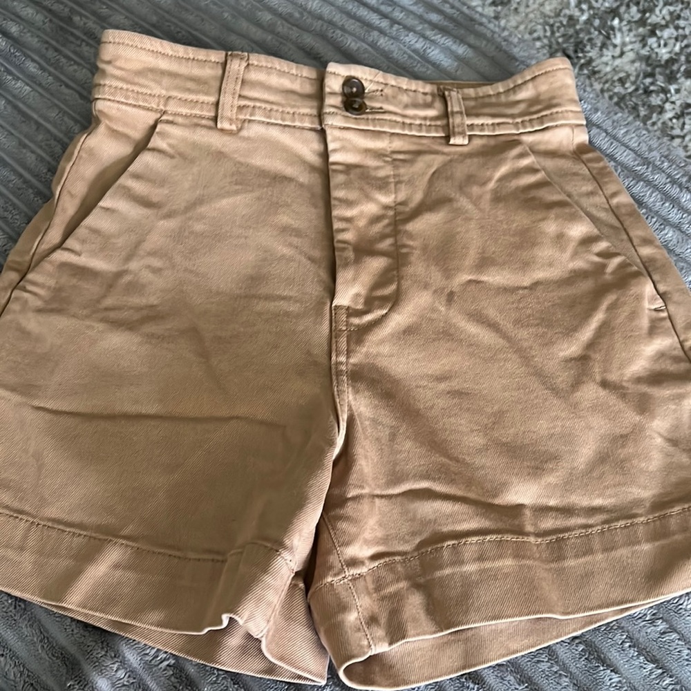 Everlane Align shorts